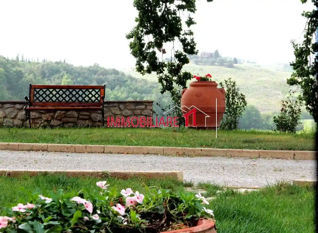 Palazzo - Edificio in vendita a Castelfiorentino