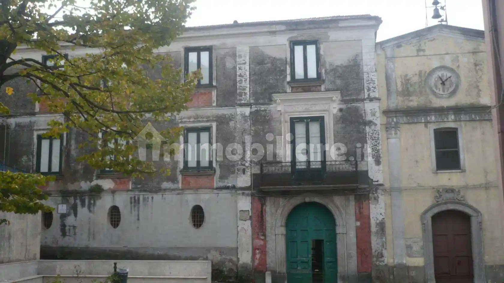 Palazzo - Edificio in vendita a Calvanico