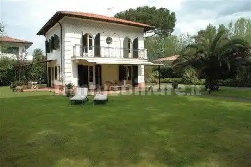 Villa in affitto a Forte dei Marmi