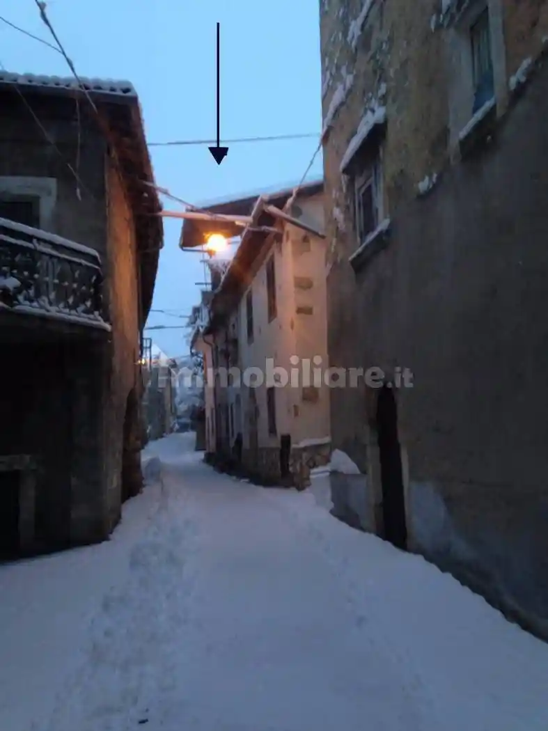 Casa indipendente in vendita a Tagliacozzo
