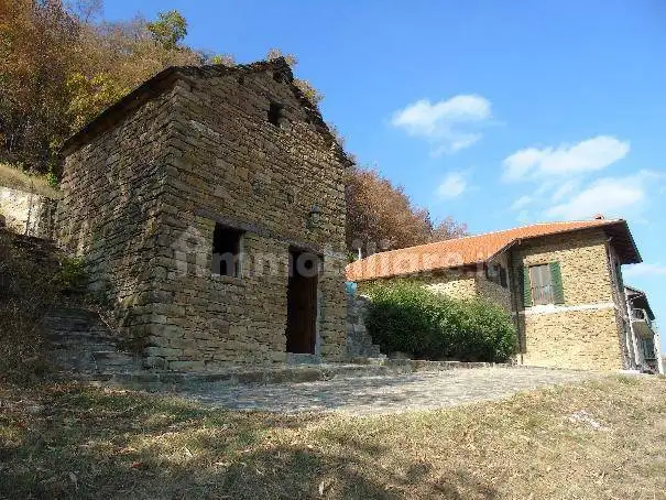 Casale Località Sant'Ilario, Castelletto Uzzone - foto 4