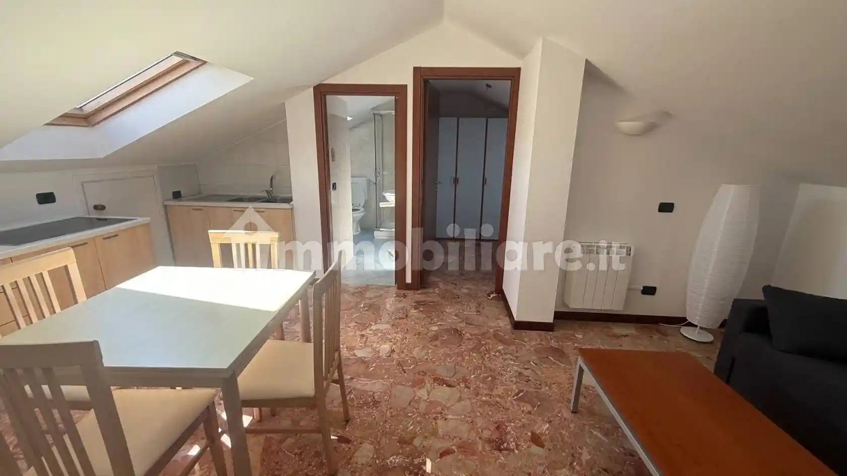 Attico - Mansarda in affitto a Alba