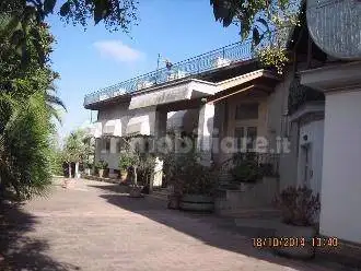 Palazzo - Edificio in vendita a Ceppaloni