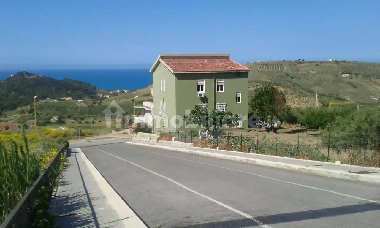 Palazzo - Edificio in vendita a Realmonte