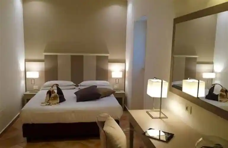 Palazzo - Edificio in vendita a Roma