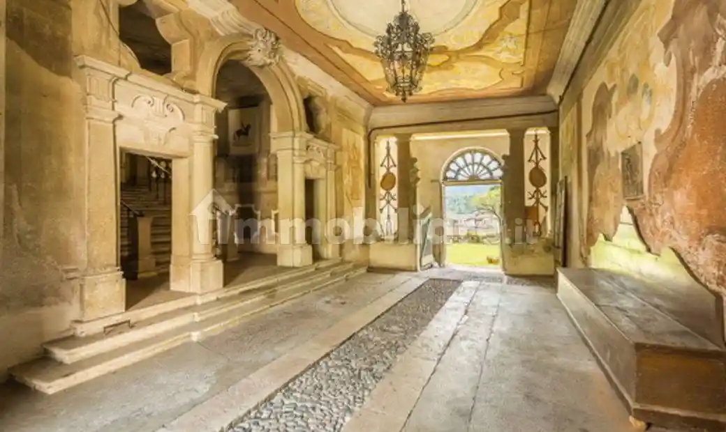 Palazzo - Edificio in vendita a Padova