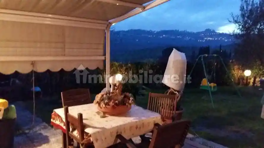 Villa in vendita a Carmignano