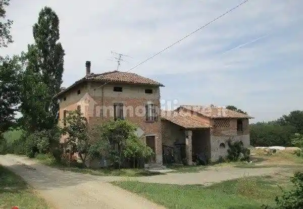 Rustico - Casale in vendita a Reggio Emilia