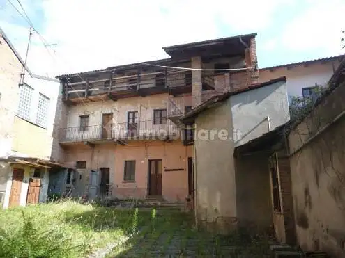Palazzo - Edificio in vendita a Lozzolo