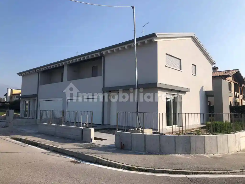 Villa in vendita a Cassola