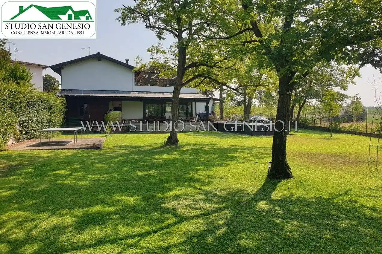 Villa in vendita a Linarolo