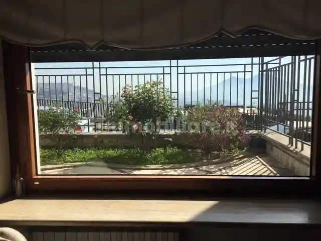 Appartamento in affitto a Napoli