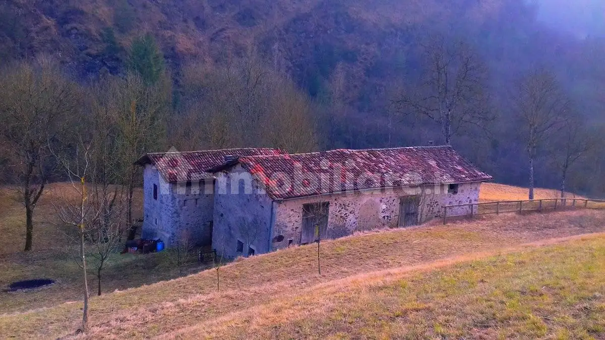 Rustico - Casale in vendita a Treviso Bresciano