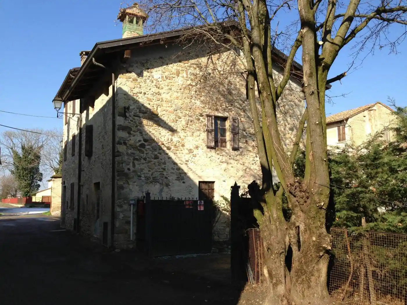 Rustico - Casale in vendita a Traversetolo