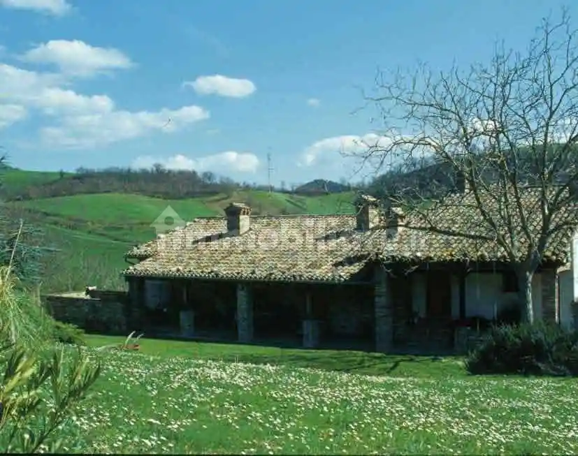 Rustico - Casale in vendita a Urbino
