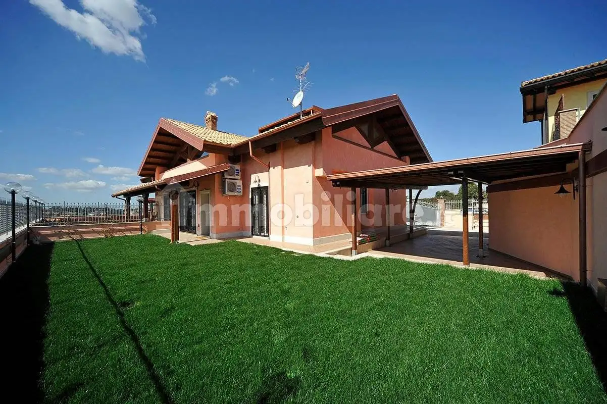 Villa in affitto a Roma