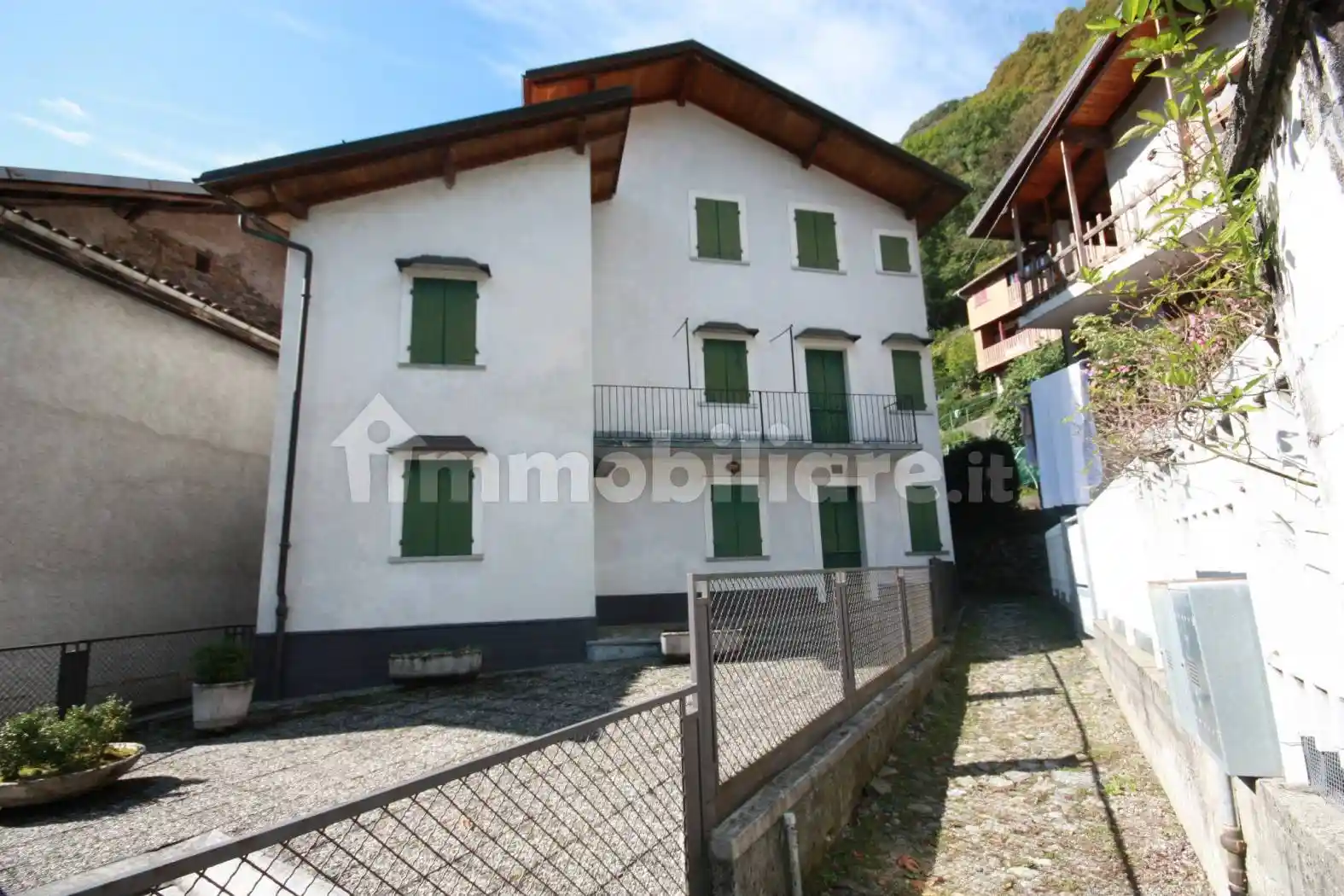 Casa indipendente in vendita a Varallo