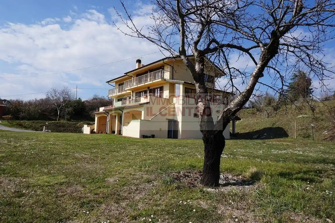 Villa in vendita a Fosdinovo