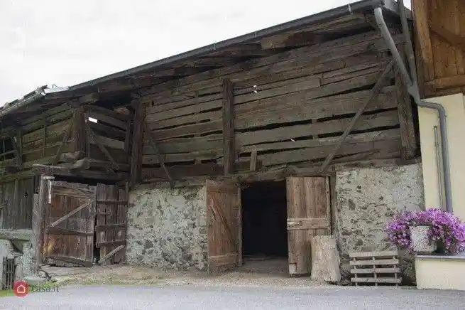 Rustico - Casale in vendita a Commezzadura