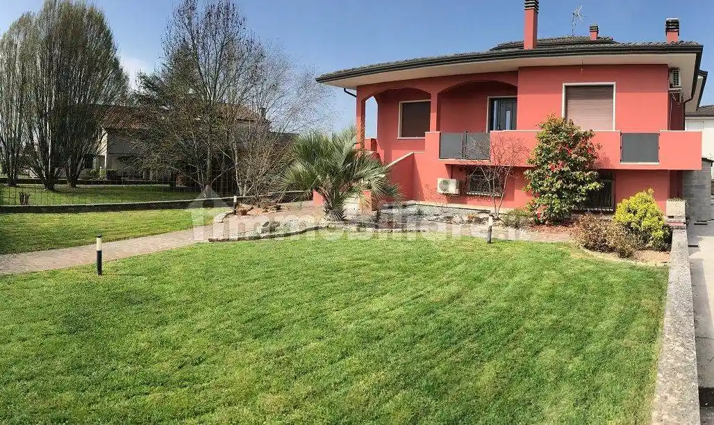 Villa in vendita a Villa Bartolomea