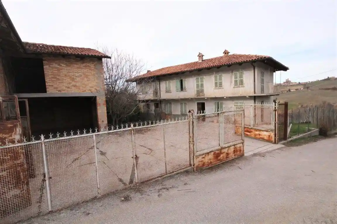 Rustico - Casale in vendita a Monforte d'Alba