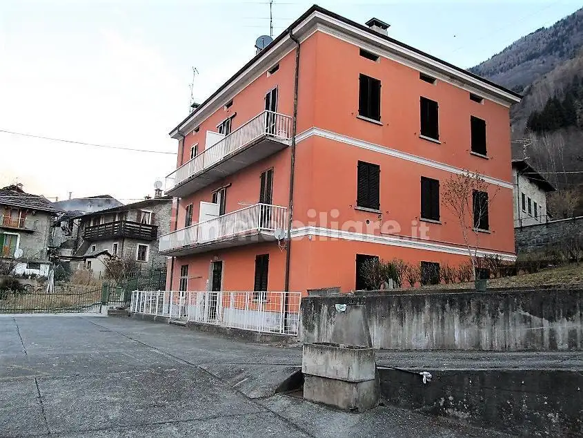 Appartamento in vendita a Spriana