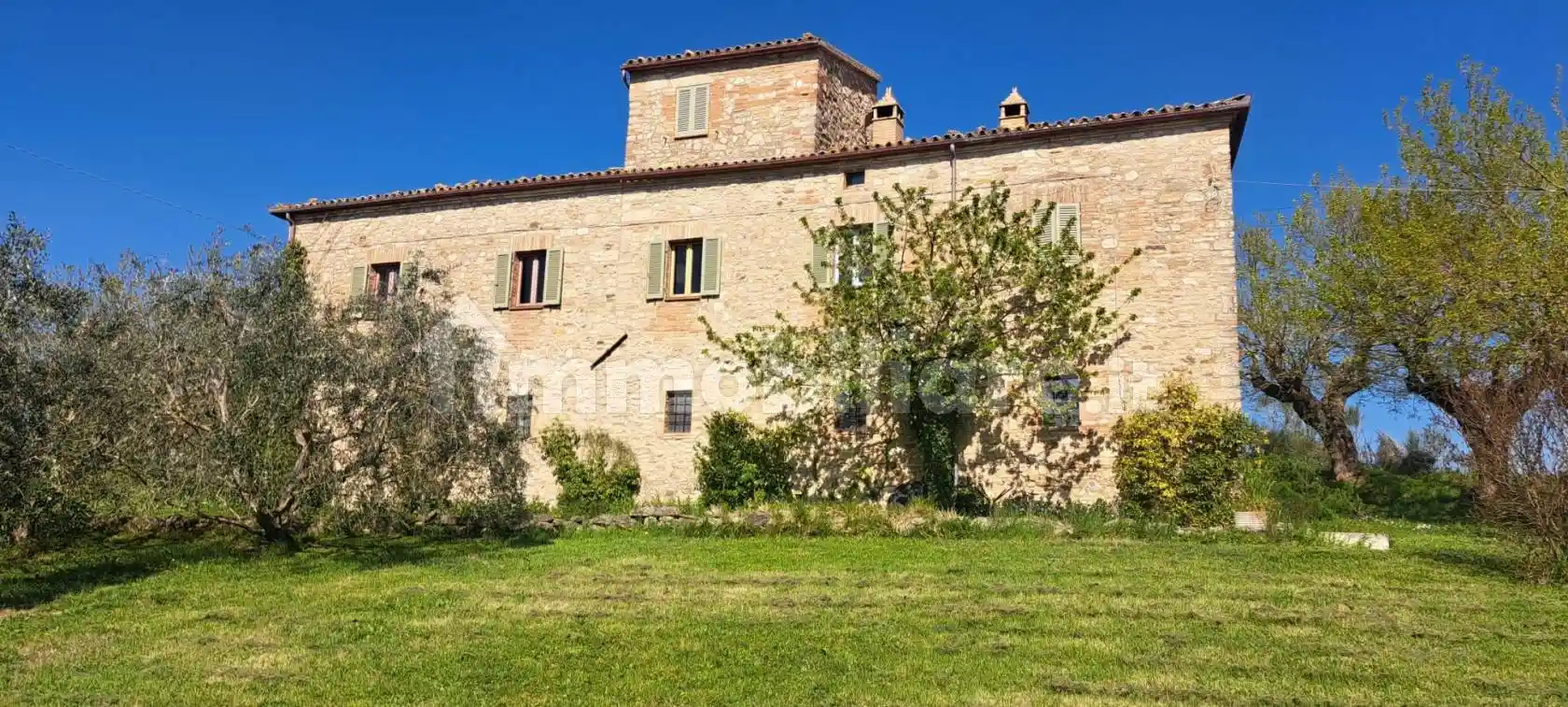 Rustico - Casale in vendita a Todi