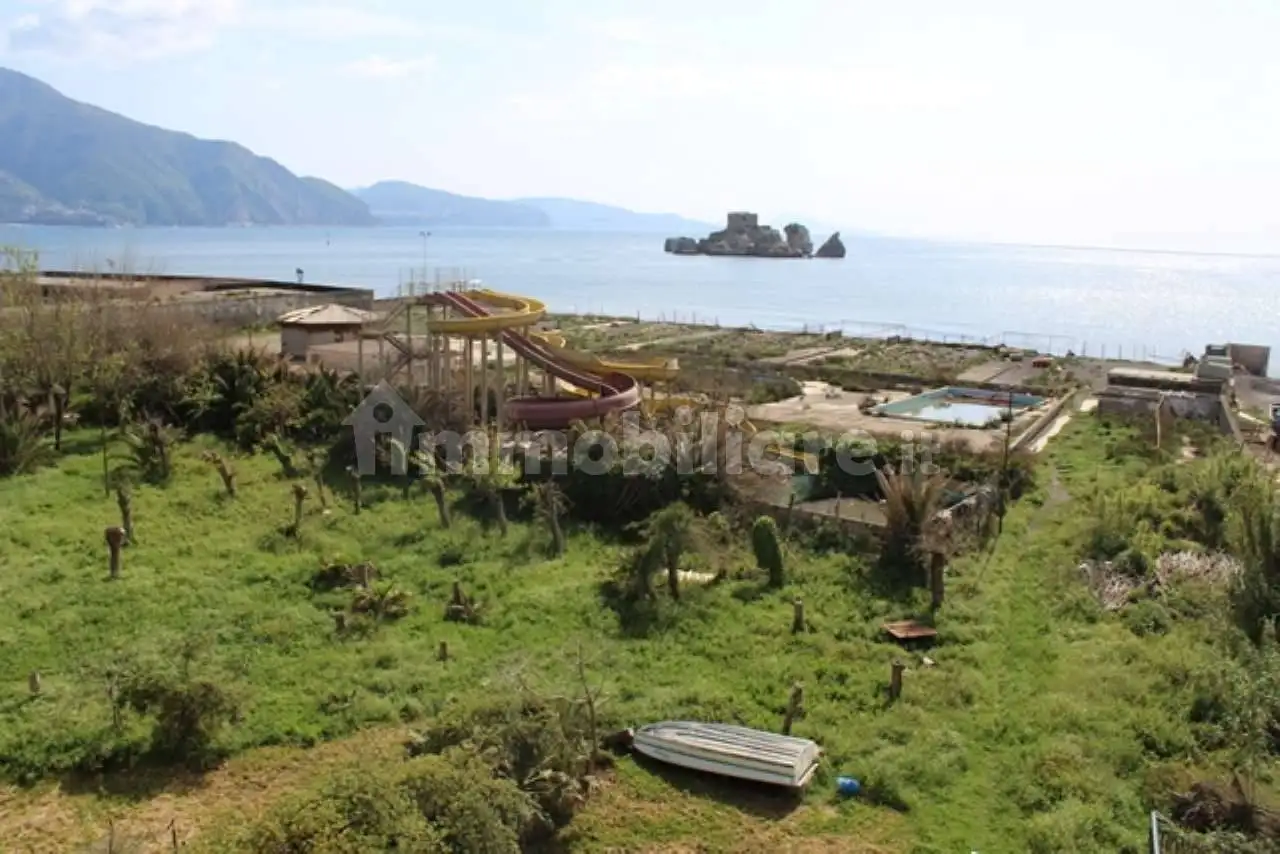 Palazzo - Edificio in vendita a Torre Annunziata