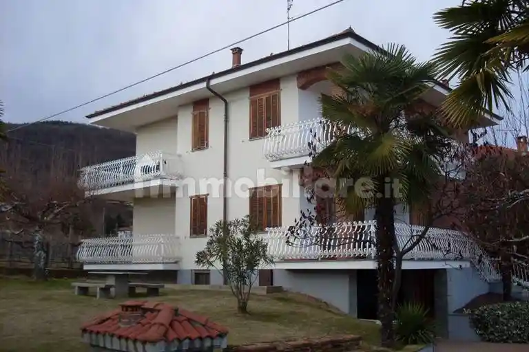 Villa in vendita a Costigliole Saluzzo
