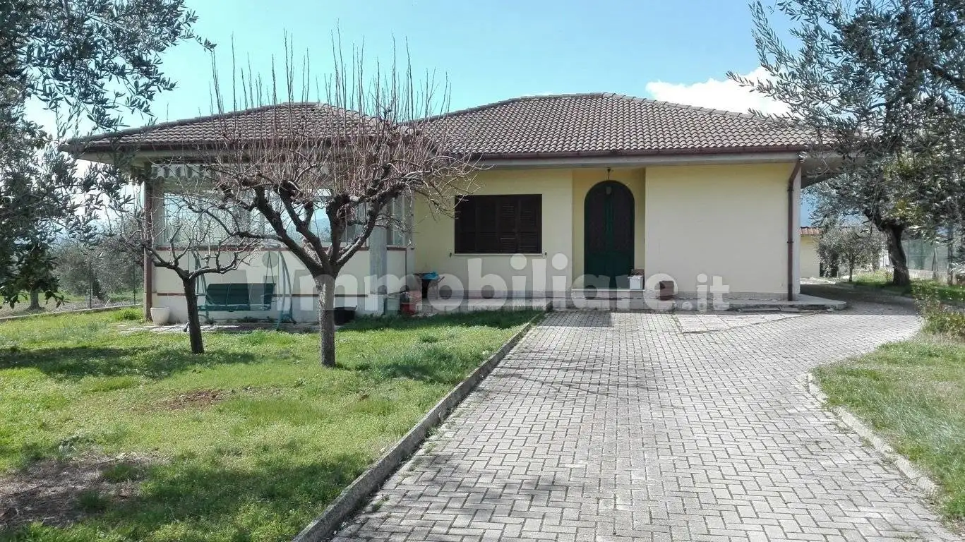 Villa in vendita a Nereto