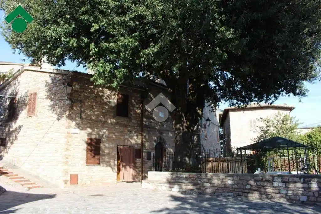 Casa indipendente in vendita a Spello