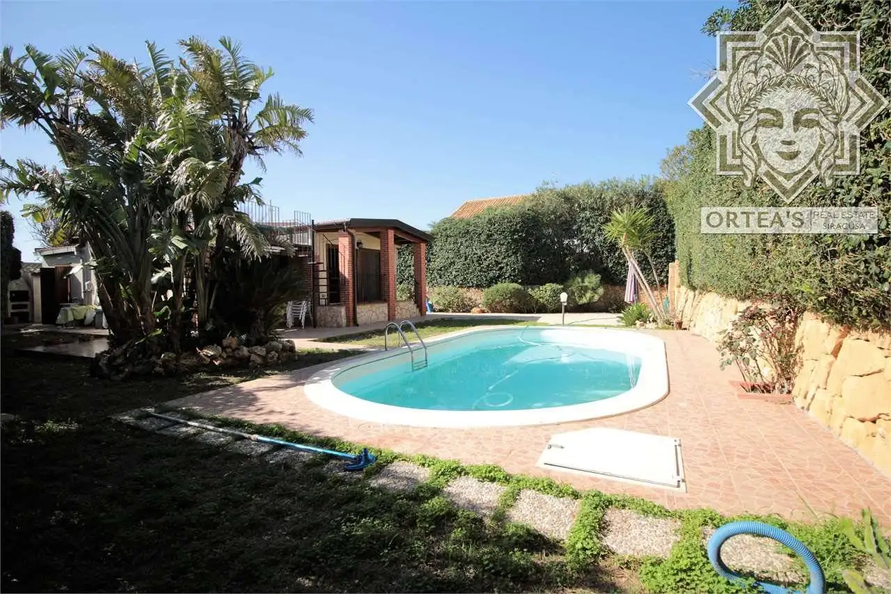 Villa in affitto a Siracusa