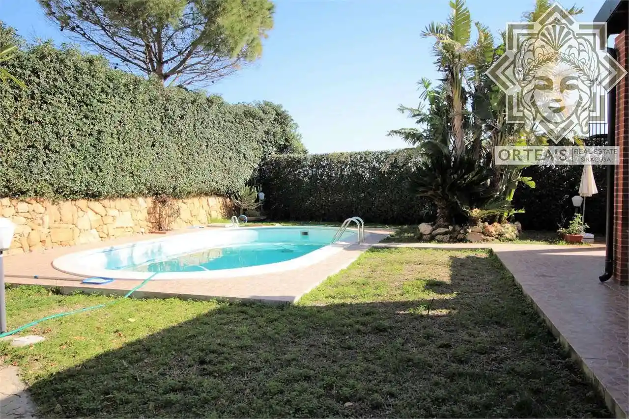 Villa unifamiliare via Del Faro Massolivieri, Isola, Siracusa - foto 2