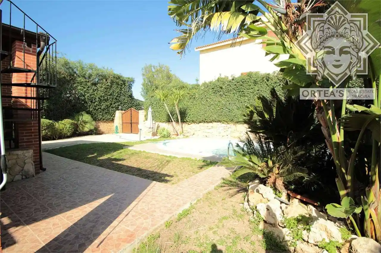 Villa unifamiliare via Del Faro Massolivieri, Isola, Siracusa - foto 3