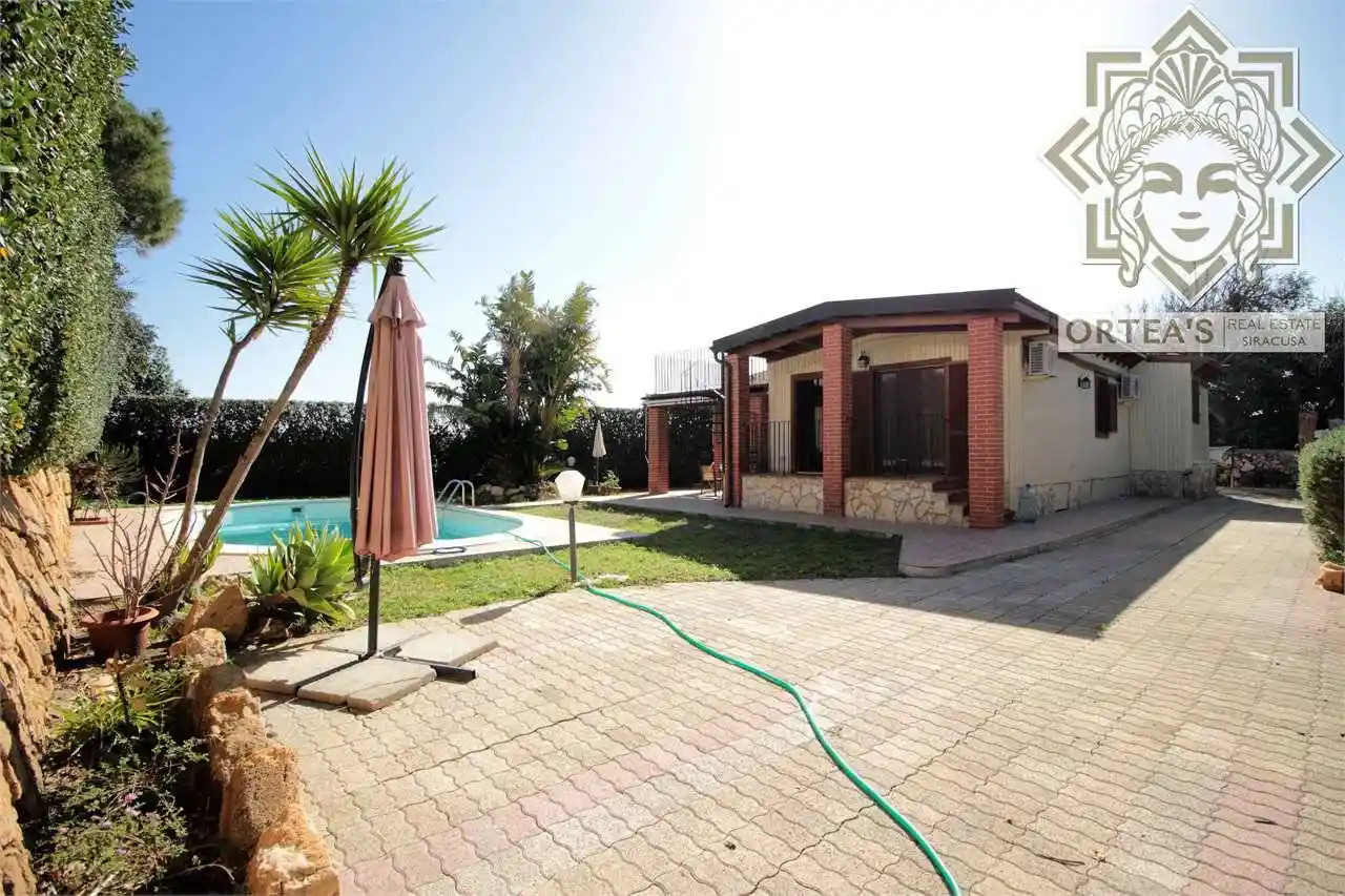 Villa unifamiliare via Del Faro Massolivieri, Isola, Siracusa - foto 4