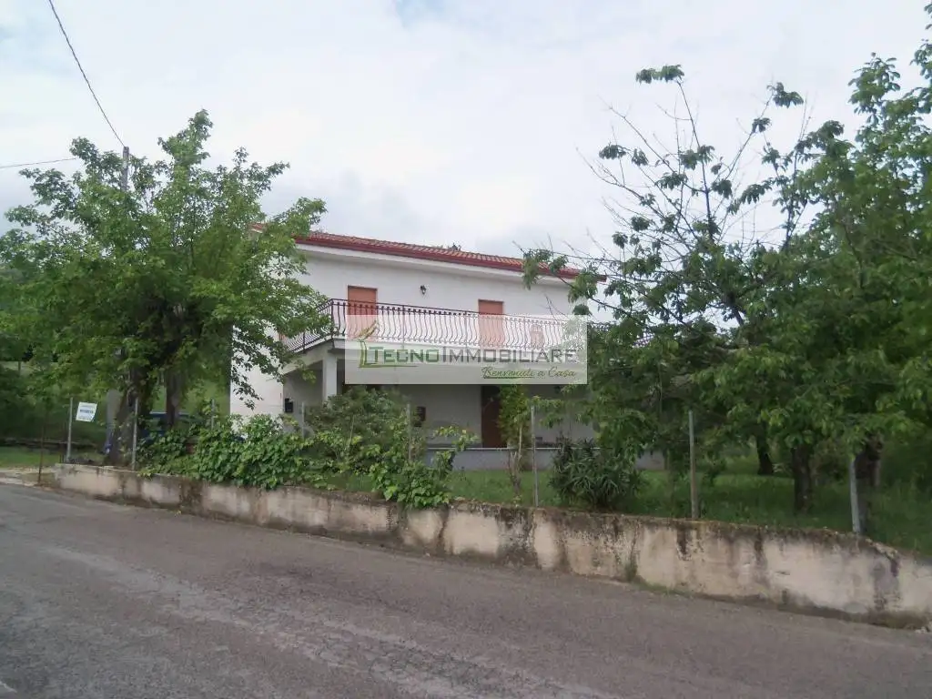 Villa in vendita a Pico