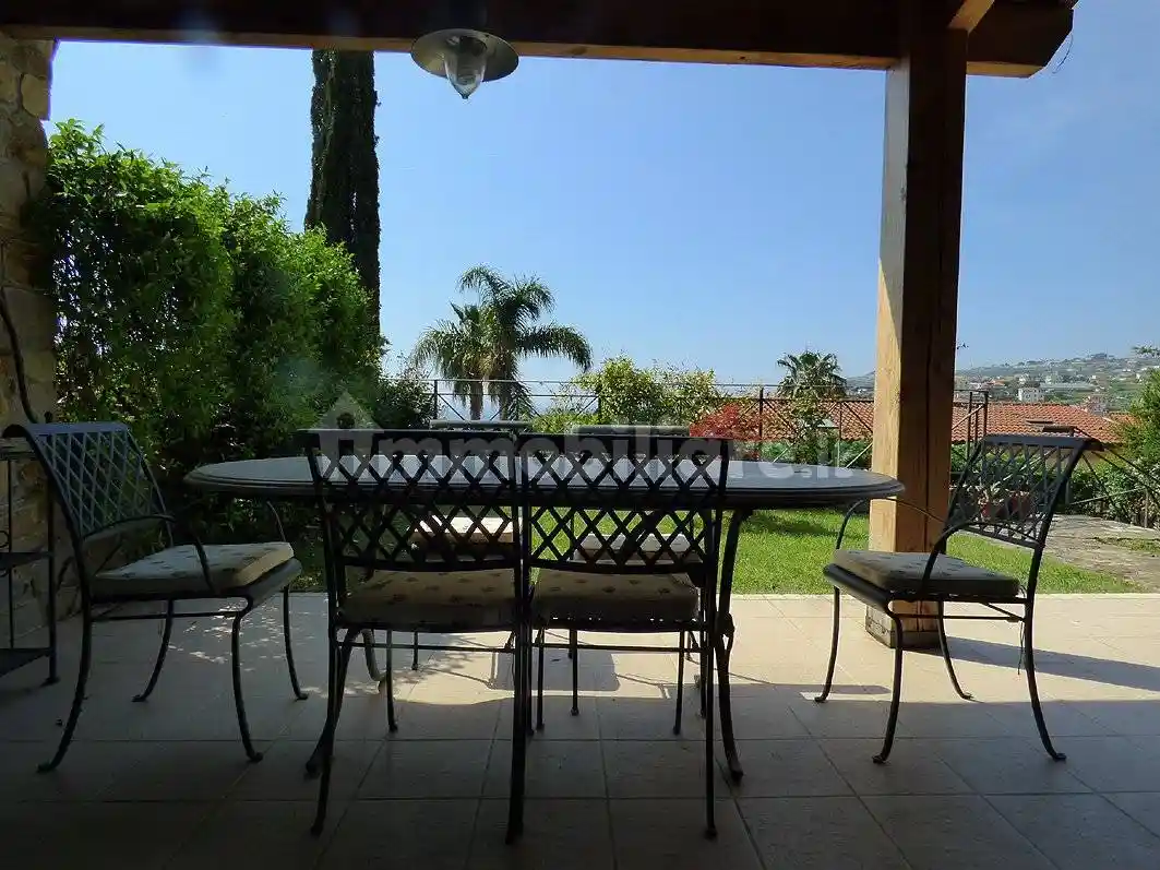 Villa in vendita a Sanremo