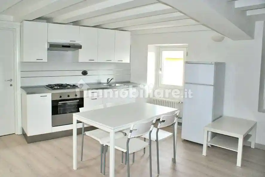 Appartamento in affitto a Laveno-Mombello