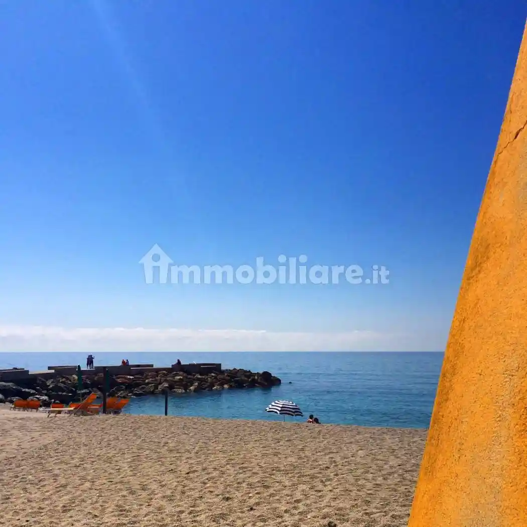 Appartamento in affitto a Finale Ligure