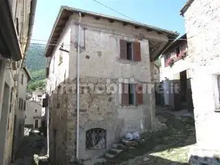 Rustico - Casale in vendita a Ottone