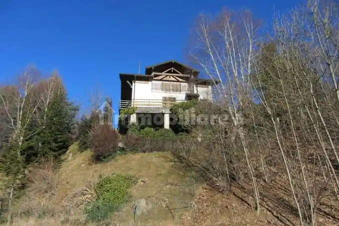 Villa in vendita a Serina