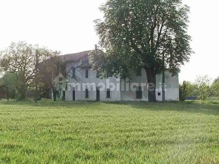 Rustico - Casale in vendita a Alessandria