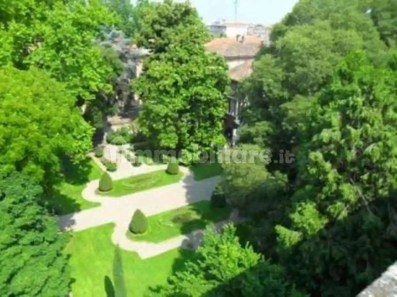 Appartamento in vendita a Piacenza