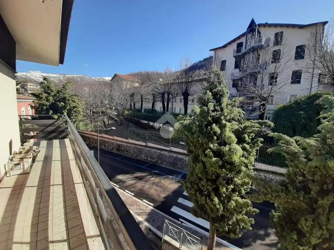 Trilocale via della libertà 25, Centro, Caramanico Terme - foto 2