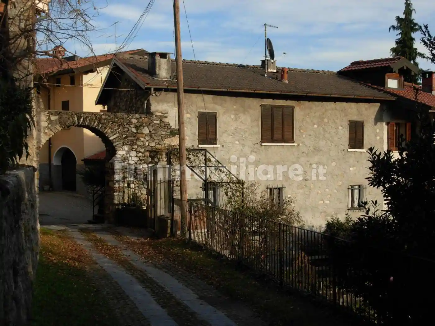 Rustico - Casale in vendita a Casalzuigno