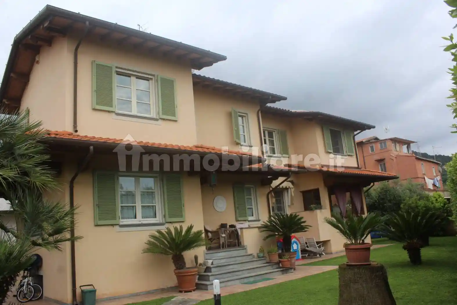 Villa in vendita a Seravezza