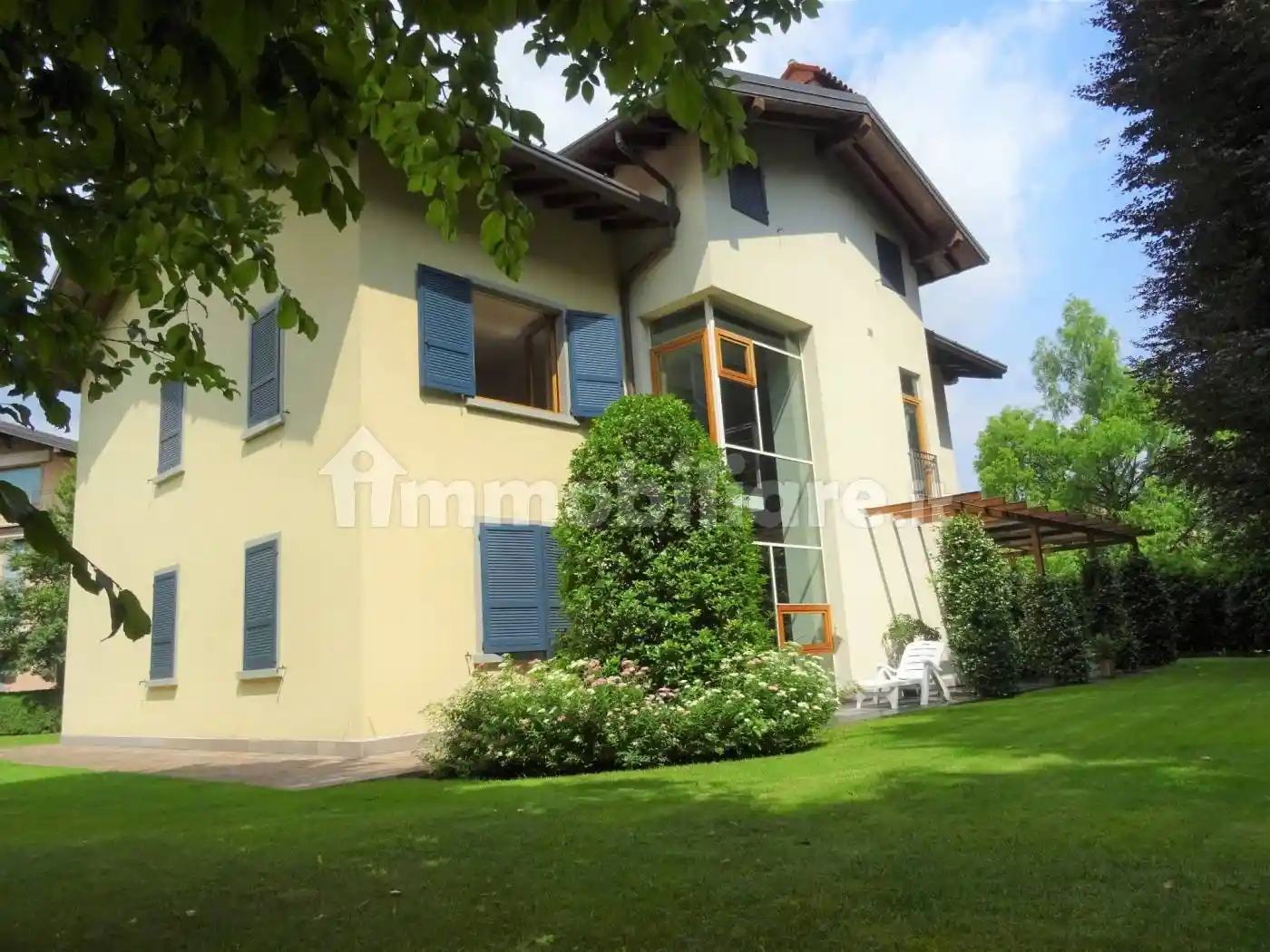 Villa in vendita a Brembate di Sopra