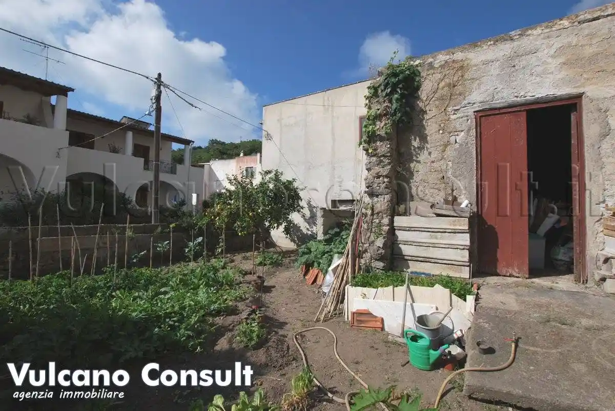 Rustico - Casale in vendita a Lipari