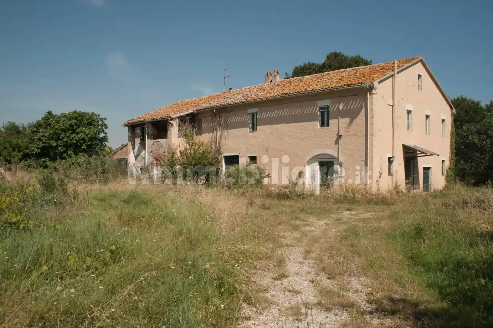 Rustico - Casale in vendita a Falconara Marittima