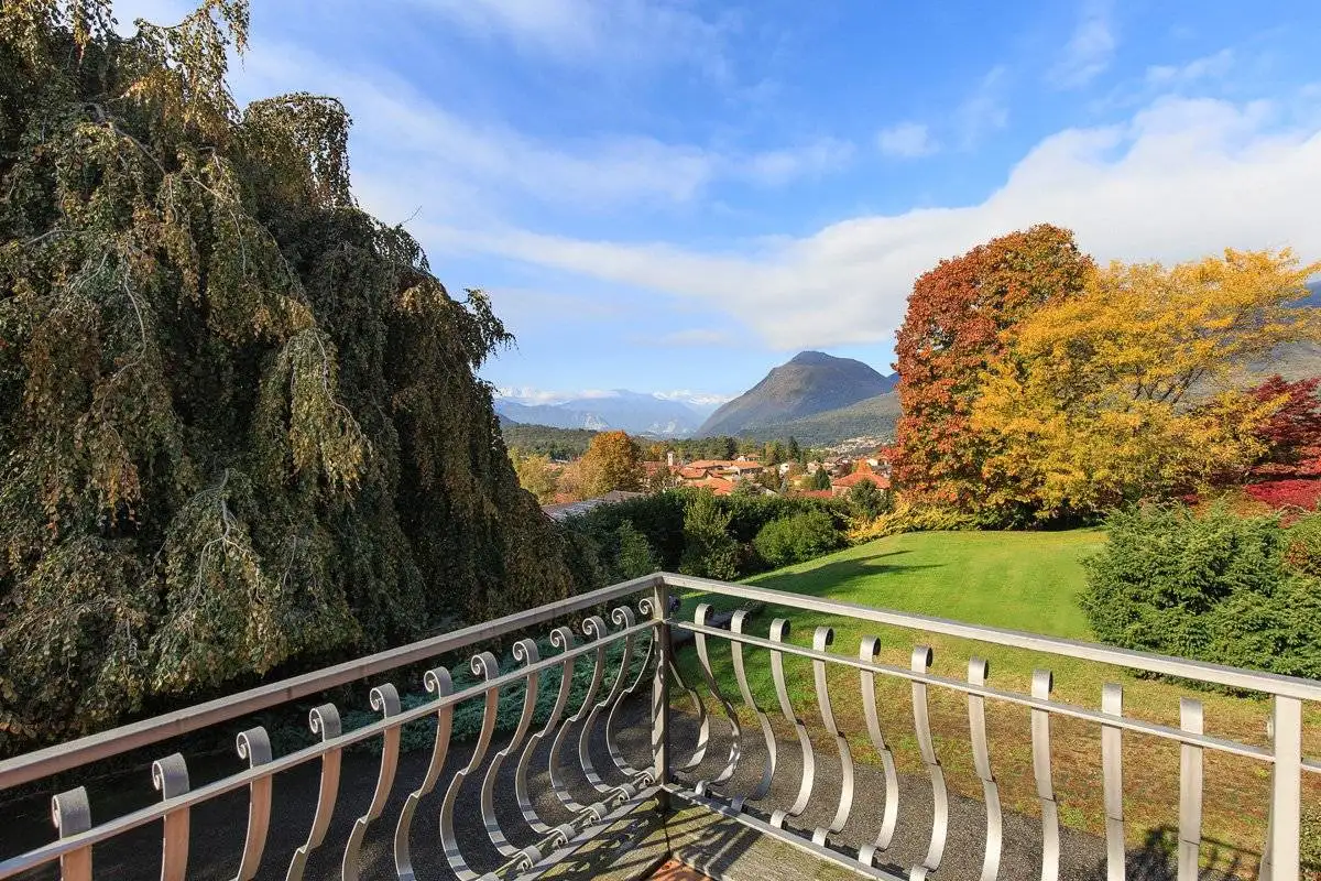 Vacanze in villa, ottimo stato, 608 m², Azzio - foto 4